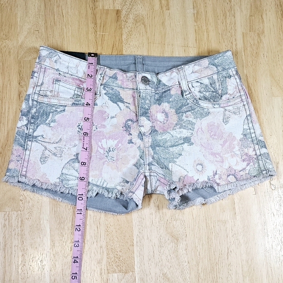 Bleulab Reversible Floral Shorts - Picture 4 of 9